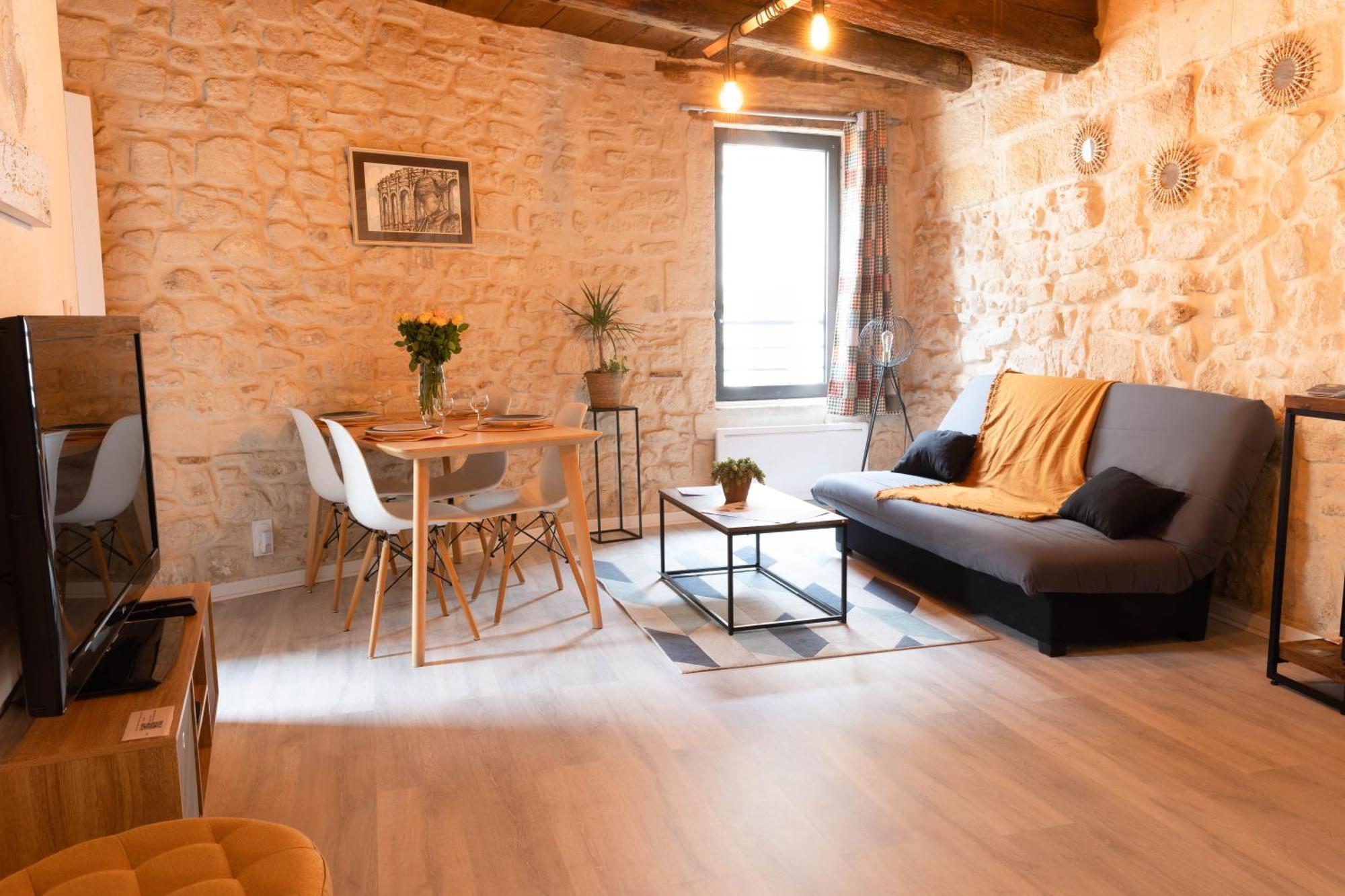 Immeuble 3 Apparts Centre Historique St Gilles Maisoncarreeconciergerie แซ็ง จิลส์ ภายนอก รูปภาพ