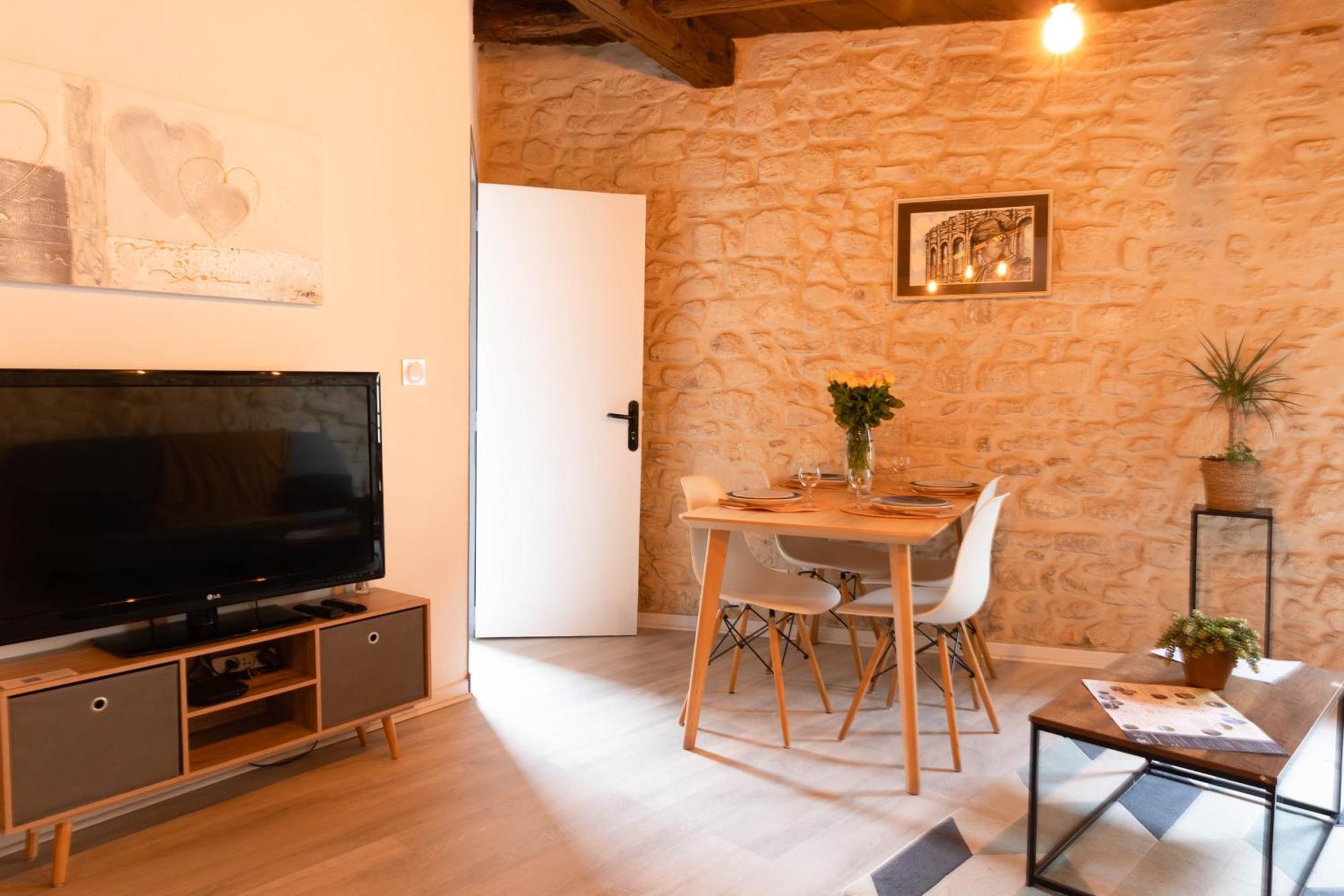 Immeuble 3 Apparts Centre Historique St Gilles Maisoncarreeconciergerie แซ็ง จิลส์ ภายนอก รูปภาพ